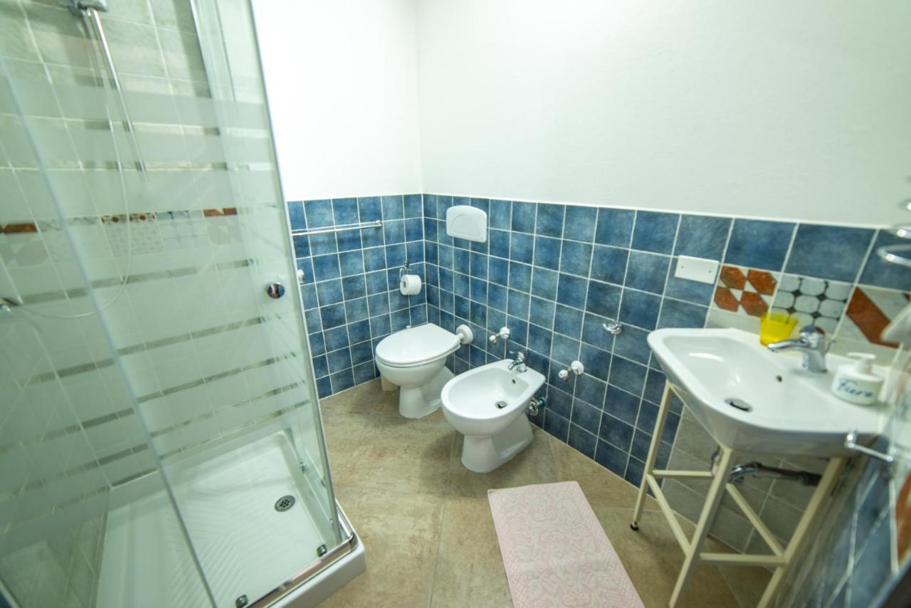 Hotel Civico 47 Càbras Esterno foto